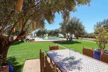 بنسيون Villa Kristy