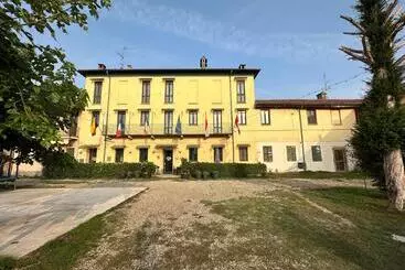 簡易ホテル Duca Di Tromello