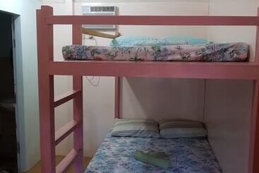 ホテル Pleasant Valley Guesthouse   Baler