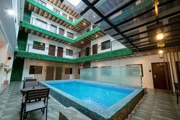 Surestay Plus Hotel By Best Western Ac Luxe Angeles City