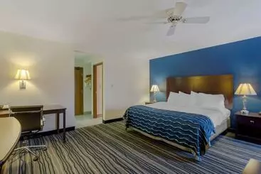 בית מלון כפרי Comfort Inn & Suites