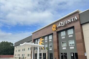 Отель La Quinta Inn By Wyndham Columbia Ne Fort Jackson