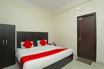 בית מלון כפרי Ananta Inn