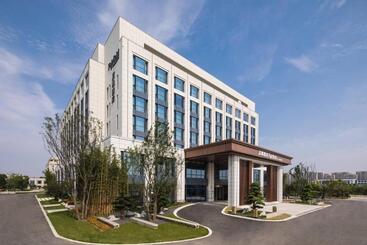 בית מלון כפרי Fairfield By Marriott Taizhou Bay