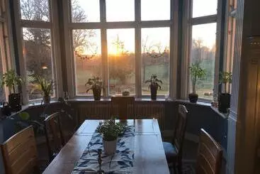 Hunnebergs Gård Hostel & Camping