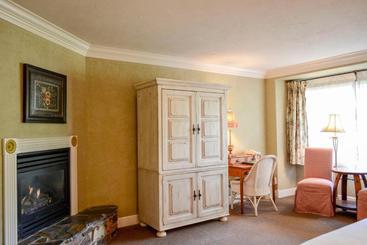 Otel The Village Green