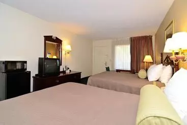 酒店 Travelers Inn And Suites