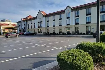Hotel Wingate By Wyndham Greensboro Coliseum