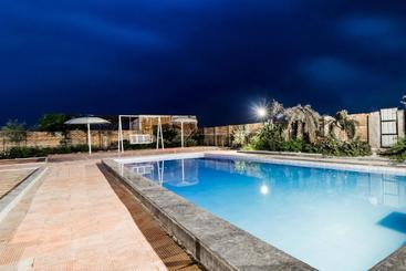 Hotelli Spot On 46275 Maai Farm Spot