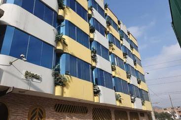 بنسيون Hostal El Tornillo