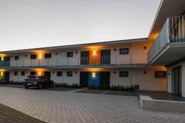 アパートホテル Boarding & House T24