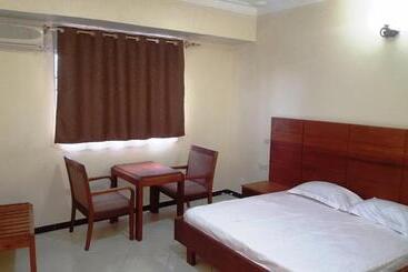 Hotel Dot Com Entebbe