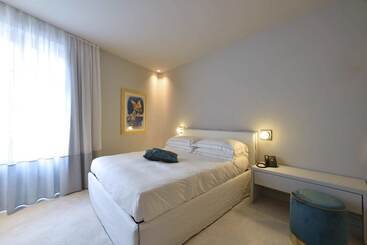 Boutique Hotel De La Ville