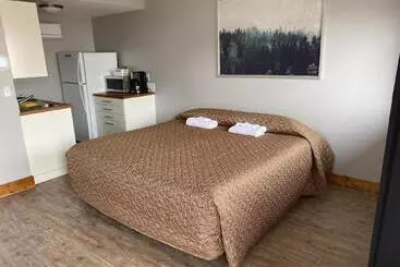 Caribou Lodge And Motel