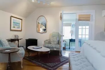 هتل Captain Freeman Inn