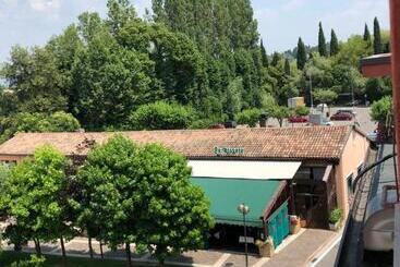 Majatalo Irides Rooms