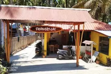 Shangrilas Beach Resort