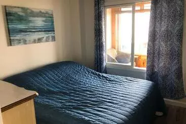 West Winds Motel & Cottages