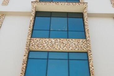 هتل El Mena Beach