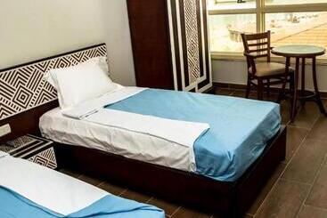 هتل El Mena Beach