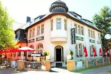 Hotelli & Restaurant Schenk Von Landsberg