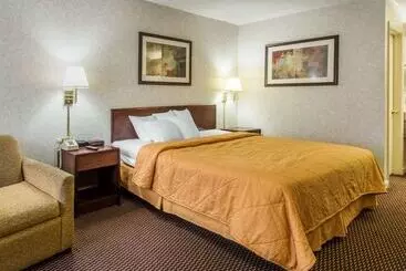 בית מלון כפרי Econo Lodge