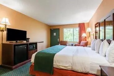 هتل Quality Inn Eureka Springs South