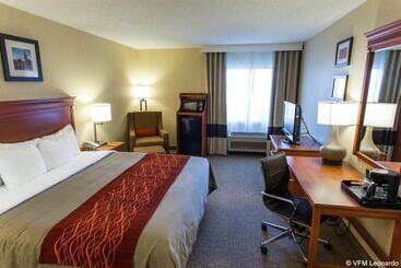 בית מלון כפרי Quality Inn I25