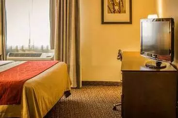 호텔 Quality Inn & Suites