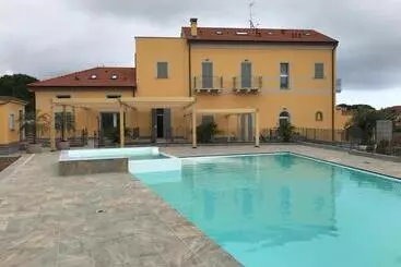 Aparthotel Villa Canepa