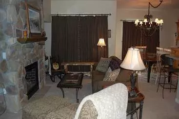 ホテル Copperbottom Inn