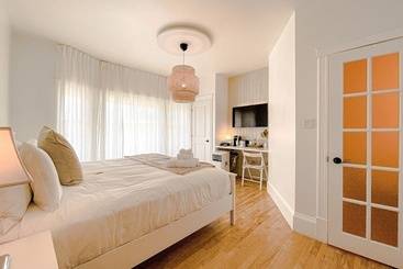 Du Vieux Port By Bower Boutique Hotels