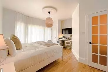 Du Vieux Port By Bower Boutique Hotels