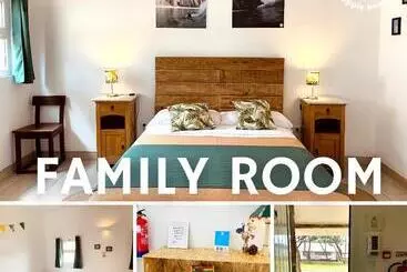 Oasis Backpackers Hostel Sintra Surf