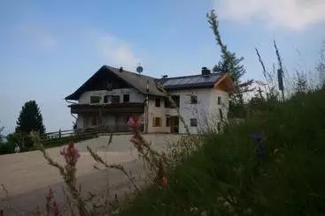ペンション Gasthof Schmiederalm