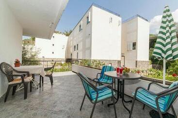 پانسیون Hana Accommodation