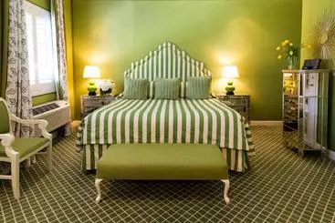 هتل The Chesterfield  Palm Beach