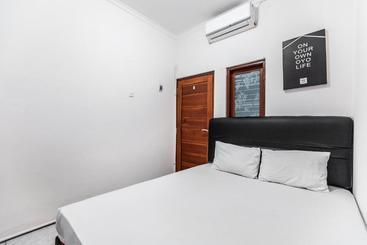 Hotel Oyo 1744 Midys