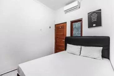 Hotel Oyo 1744 Midys