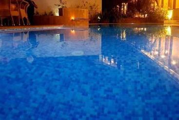 ホテル Rosetum Anjuna Goa