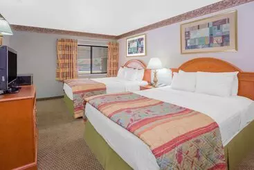 Отель Days Inn By Wyndham Portage