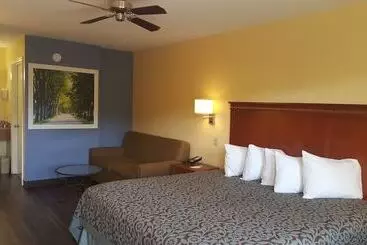 فندق Days Inn By Wyndham Trenton