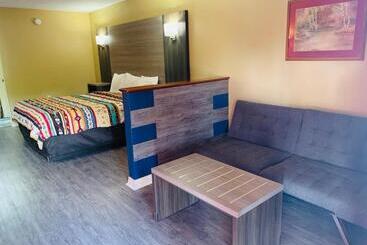 Hotelli Log Cabin Inn