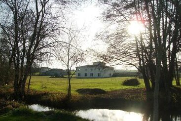 Пансион Au Pied Du Lariat