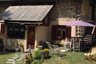 کلبه Appartements La Jarbelle Gîte Et Spa