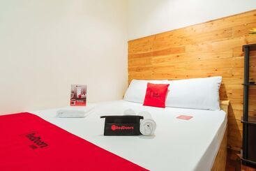 Hotel Reddoorz @ Vicente Street Espana Manila
