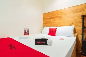 Hotelli Reddoorz @ Vicente Street Espana Manila