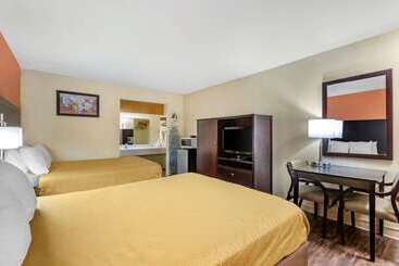 Отель Econo Lodge Urbandale  Northwest Des Moines