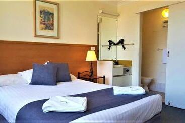 מוטל Mt Lyell Motor Inn