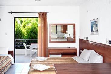 Kamares Apartments εε